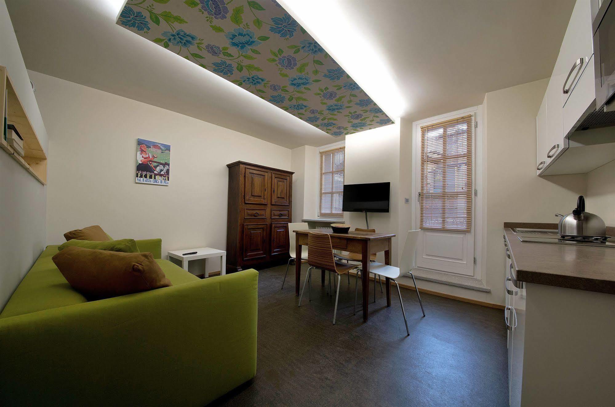 Apartements Coeur De Ville Aosta Eksteriør bilde